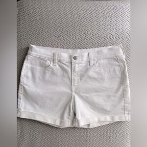 Old Navy WOW High-Rise White Jean Shorts Size 8 EUC